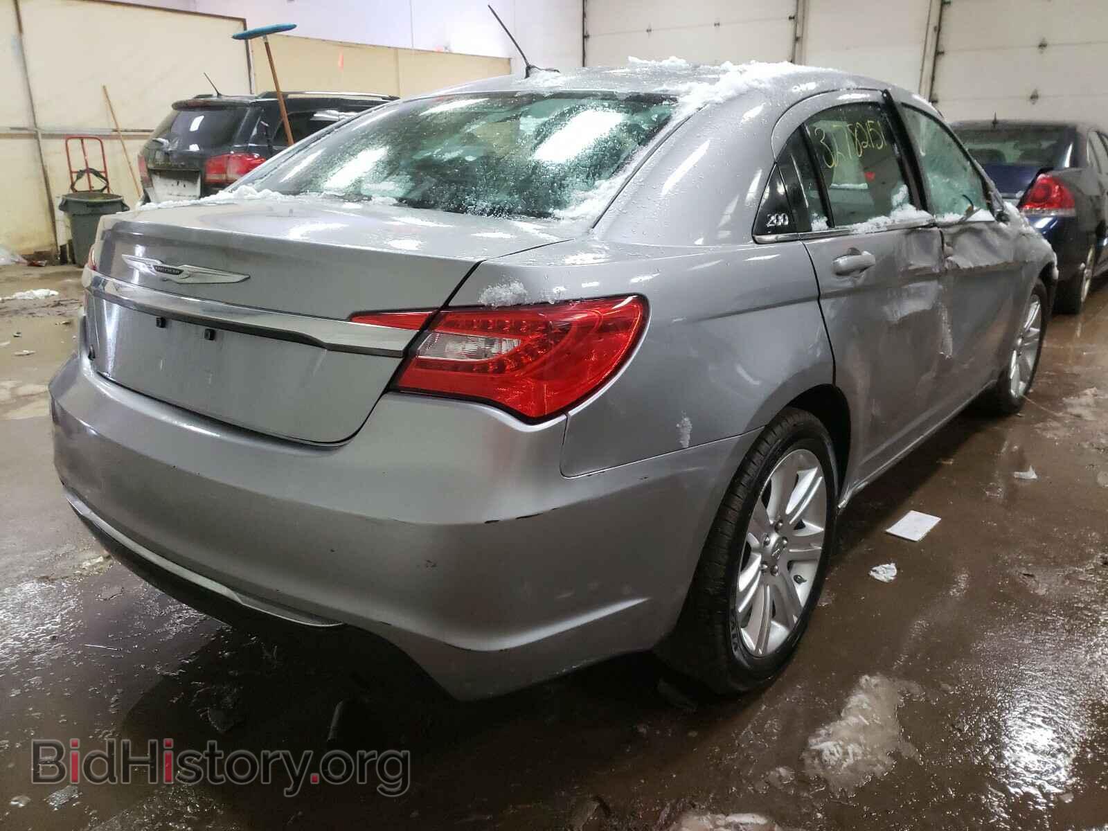 2013 CHRYSLER 200 - VIN: 1C3CCBBB3DN600054 - Фото 4