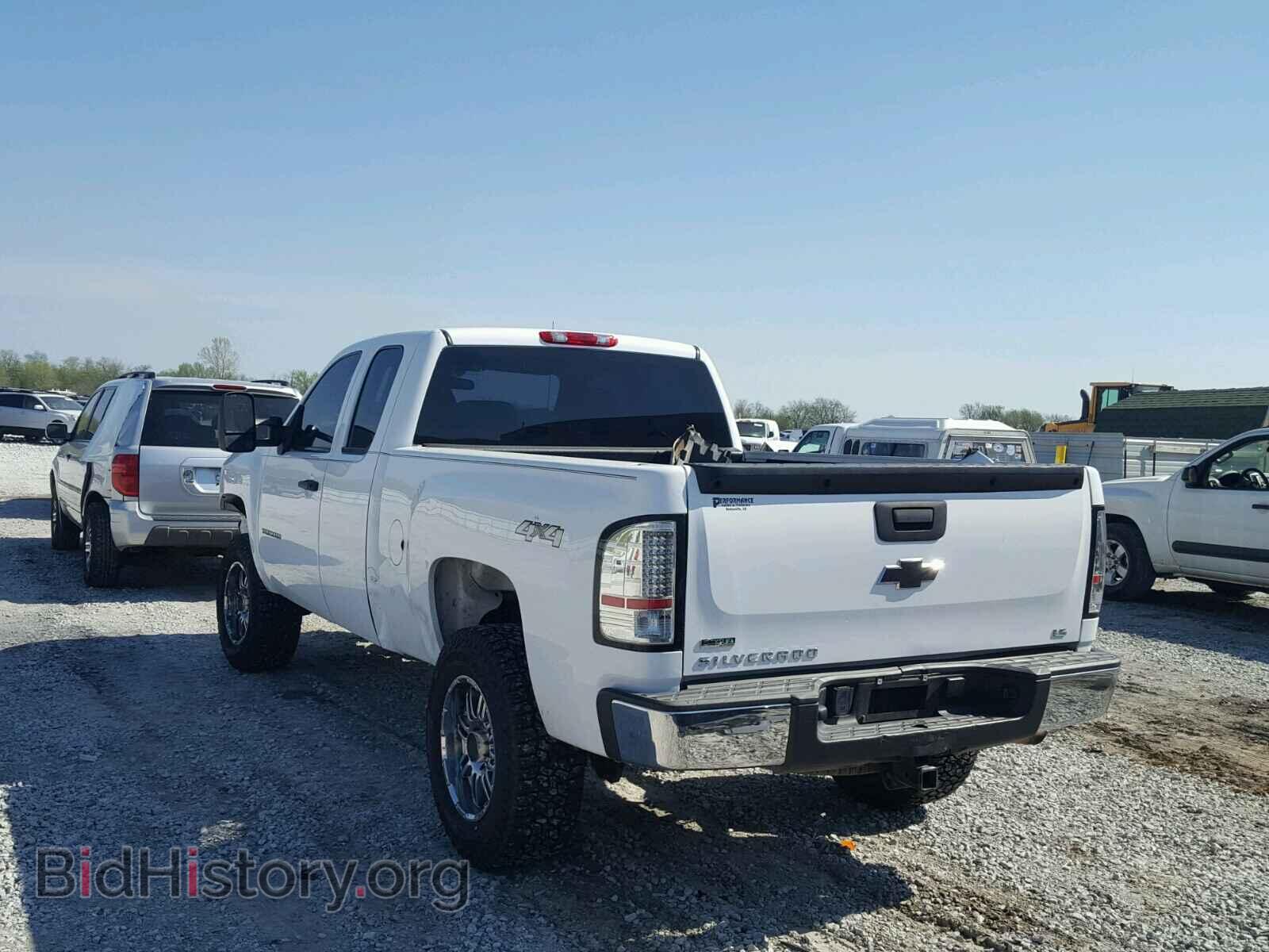 2011 CHEVROLET SILVERADO - VIN: 1GCRKPE31BZ360261 - Фото 3