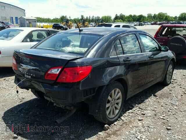 2010 CHRYSLER SEBRING - VIN: 1C3CC5FB2AN211557 - Фото 4