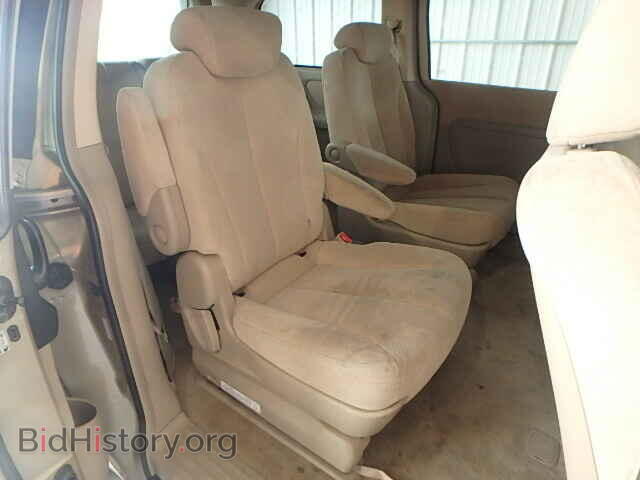 2007 HYUNDAI ENTOURAGE - VIN: KNDMC233076015597 - Фото 6