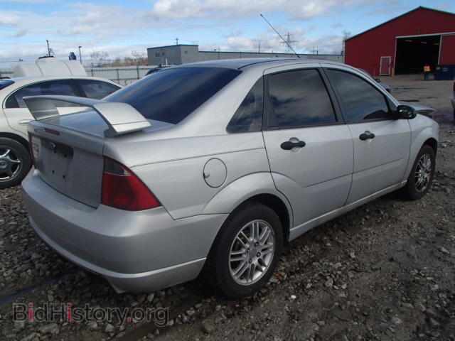 2007 FORD FOCUS - VIN: 1FAFP34N57W277432 - Photo 4