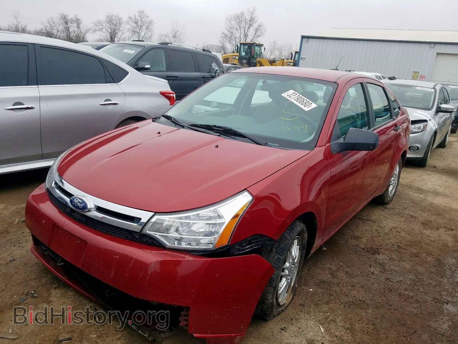 2011 FORD FOCUS - VIN: 1FAHP3FN3BW188019 - Фото 2