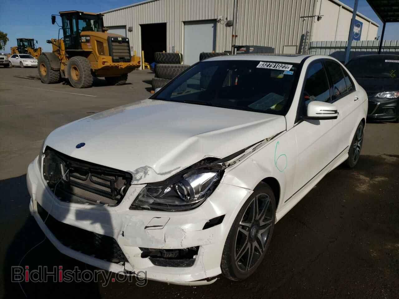 2013 MERCEDES-BENZ C-CLASS - VIN: WDDGF4HB2DR292736 - Фото 2