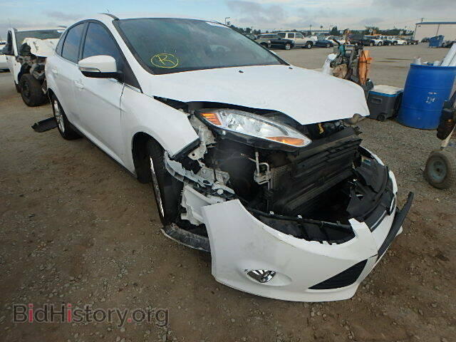 Photo 1FAHP3H27CL375379 - FORD FOCUS 2012