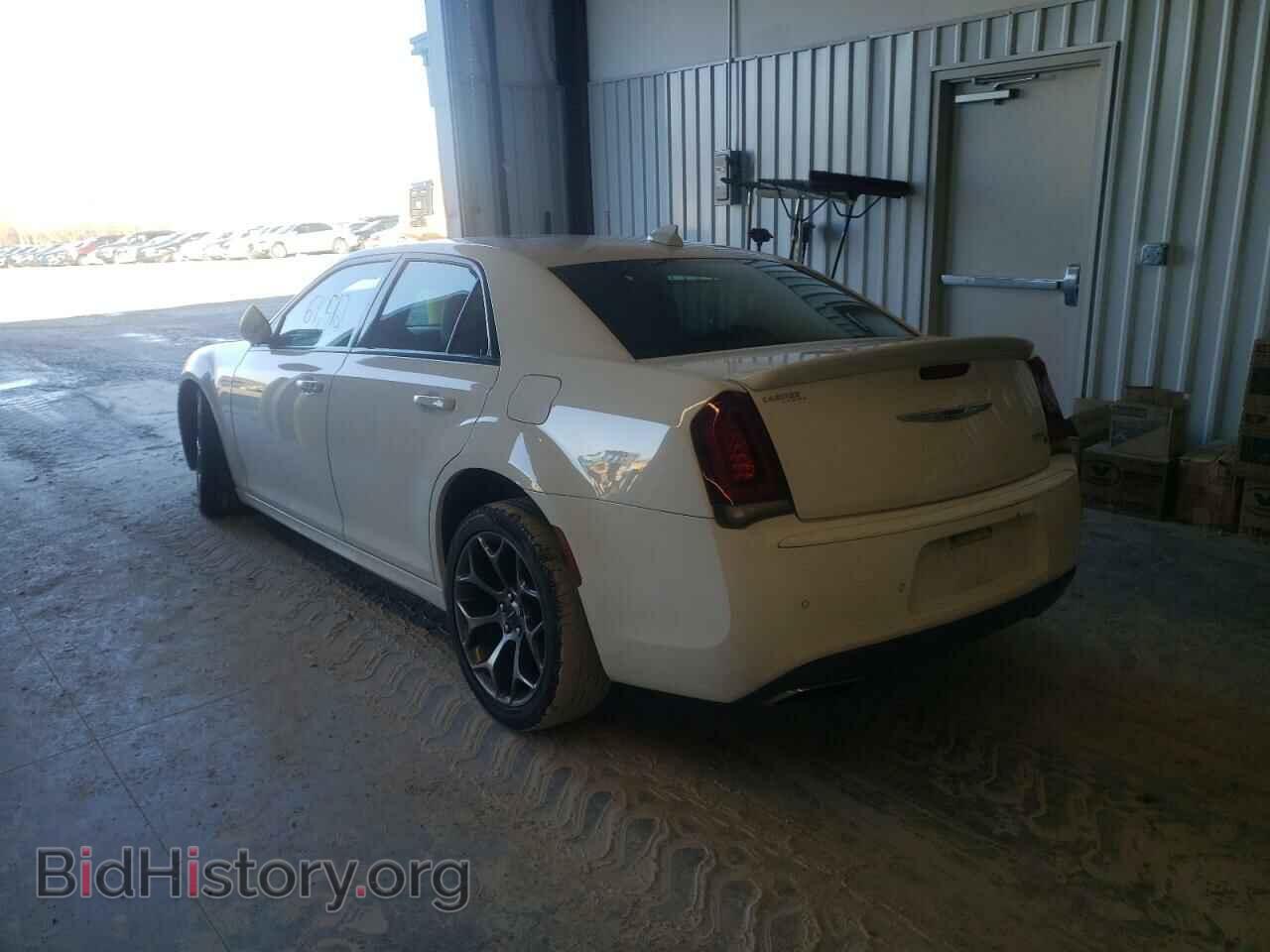 2017 CHRYSLER 300 - VIN: 2C3CCABG0HH577188 - Фото 3
