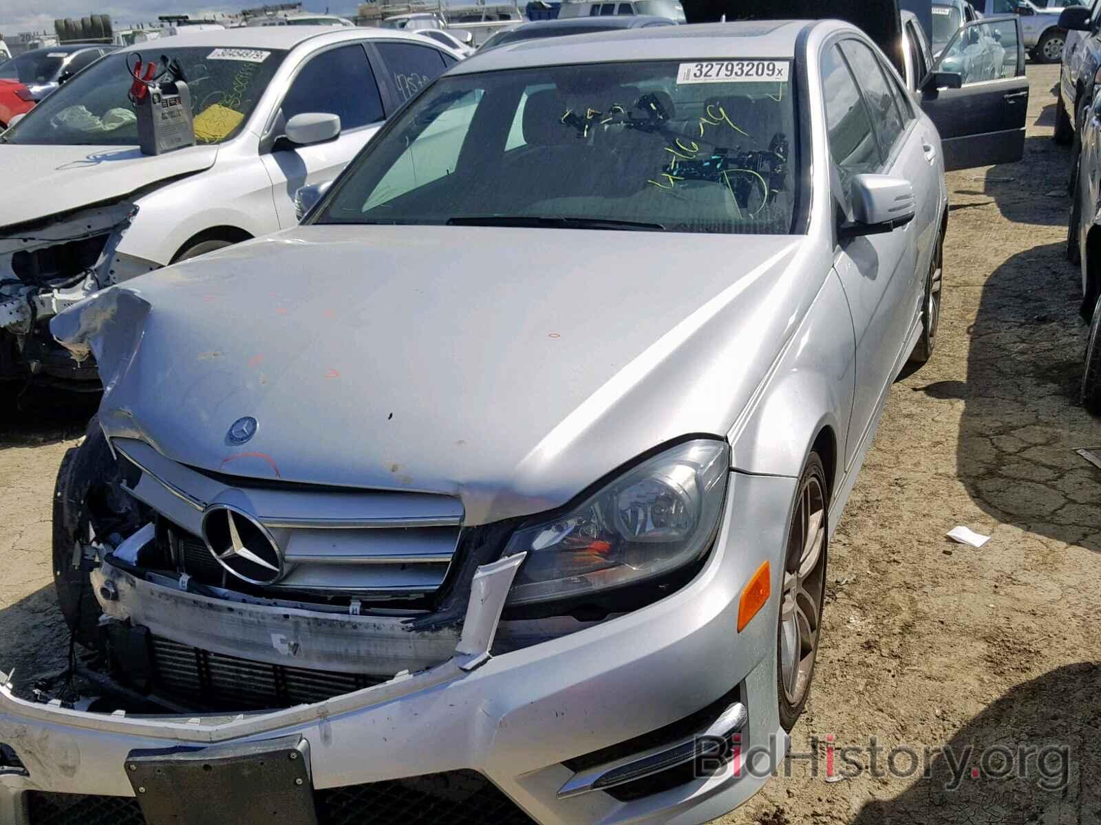 Photo WDDGF4HBXDA859404 - MERCEDES-BENZ C 250 2013