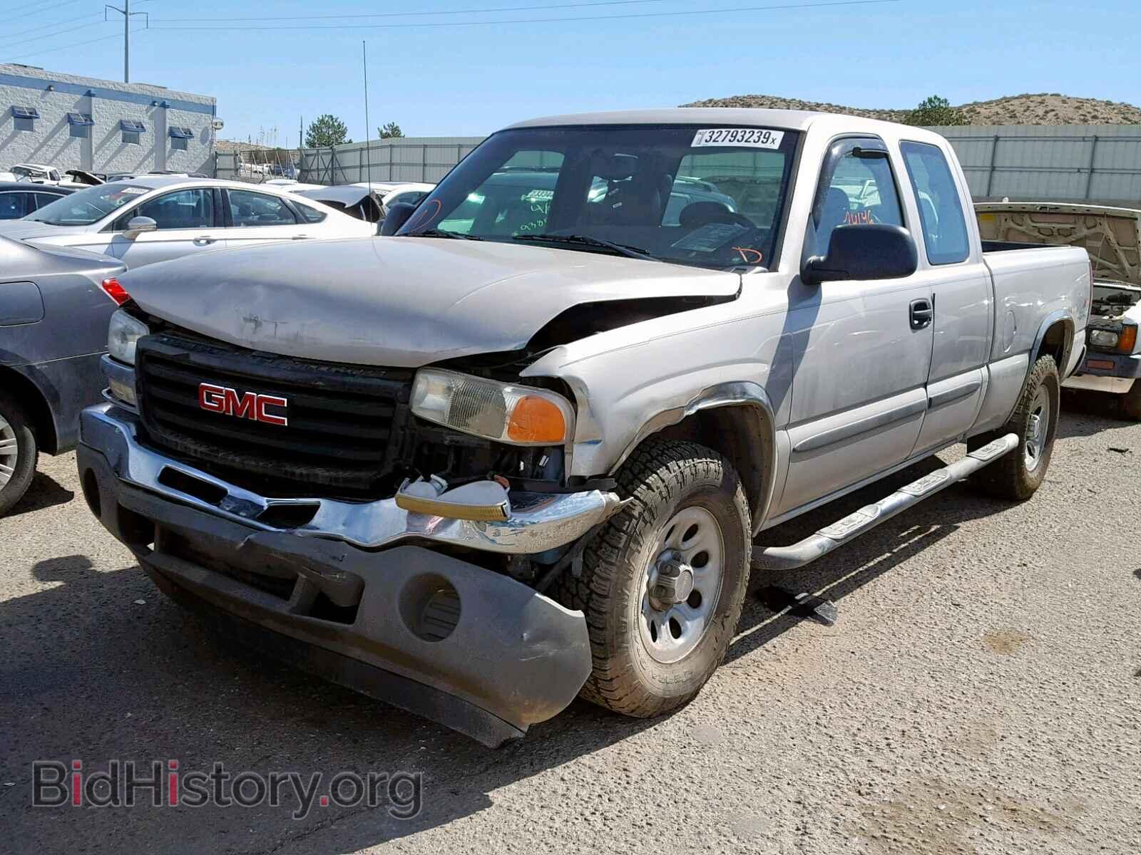 2005 GMC NEW SIERRA - VIN: 2GTEK19B651357852 - Фото 2