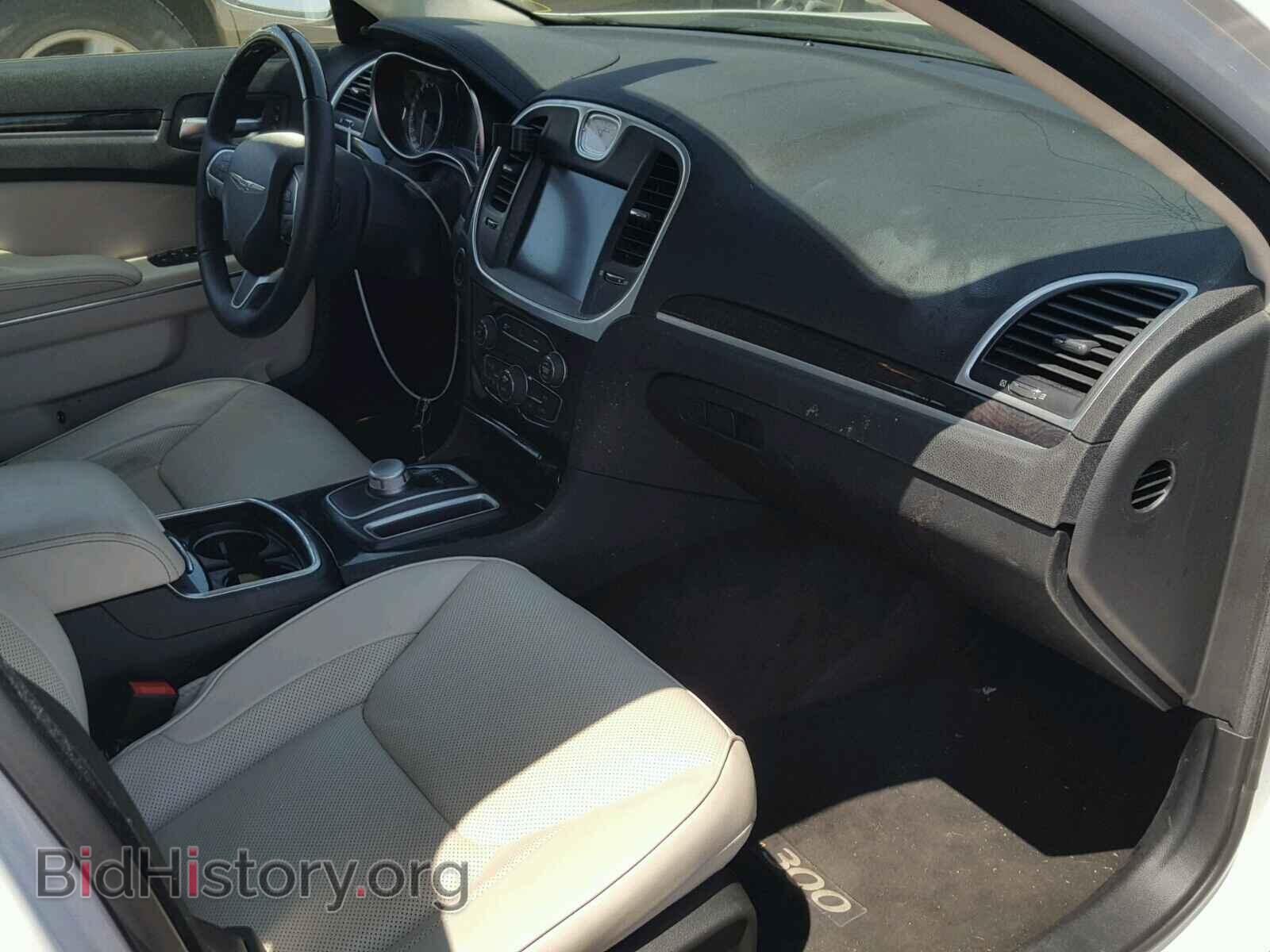2016 CHRYSLER 300 - VIN: 2C3CCAEG2GH294611 - Фото 5