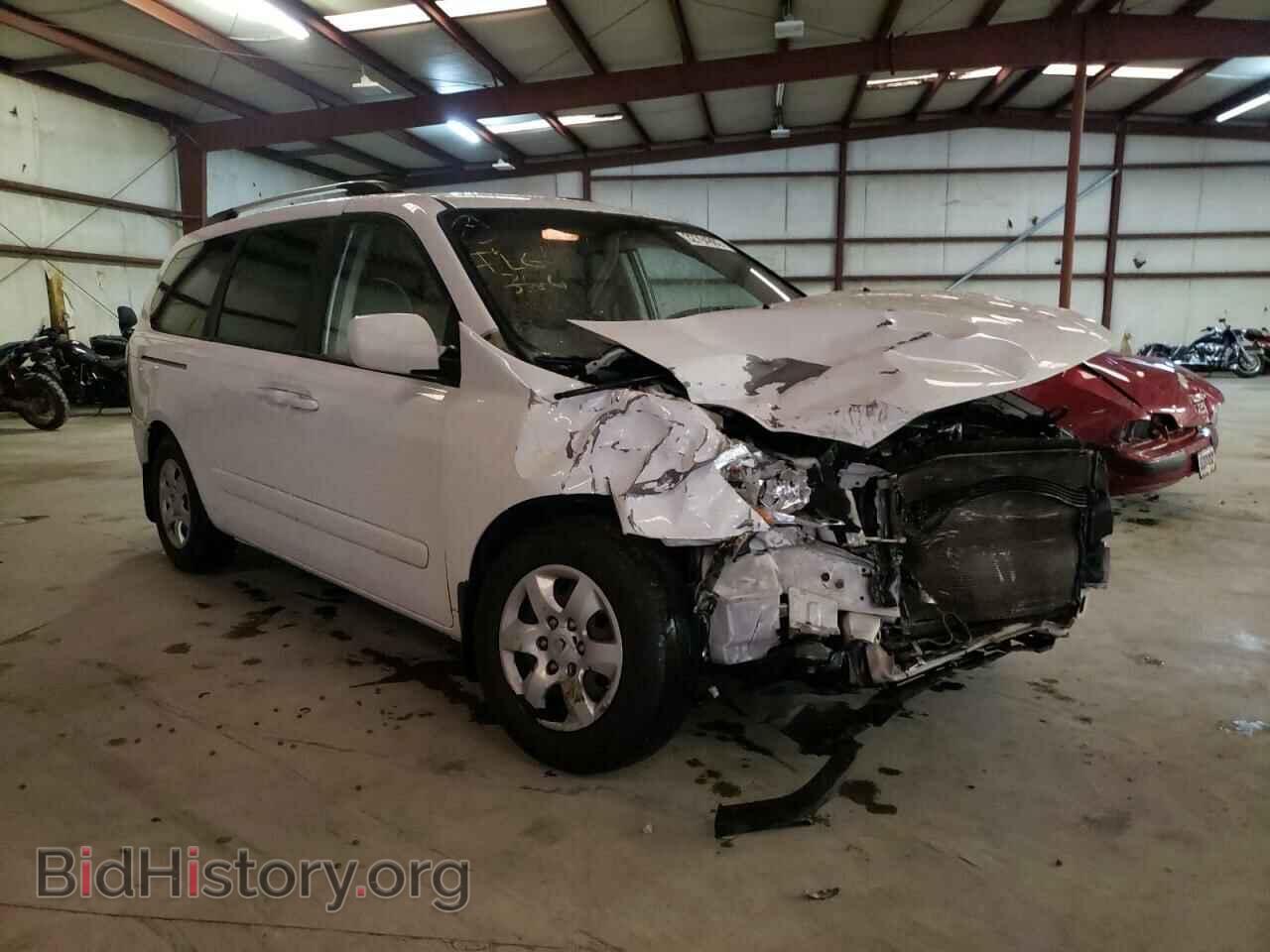 Фотография KNDMG4C36A6358373 - KIA SEDONA 2010