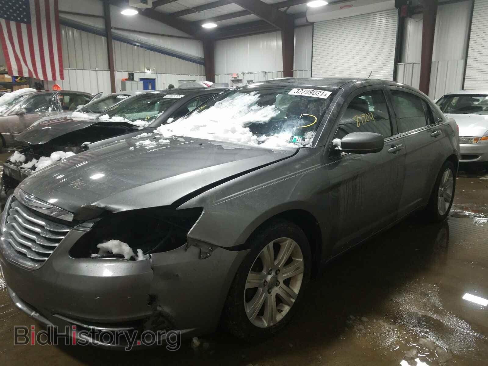 2013 CHRYSLER 200 - VIN: 1C3CCBAB9DN670000 - Фото 2