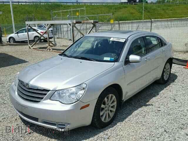 2010 CHRYSLER SEBRING - VIN: 1C3CC5FD6AN196871 - Photo 2