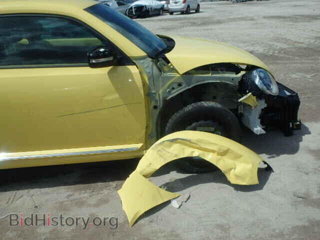 2014 VOLKSWAGEN BEETLE - VIN: 3VWJ17AT8EM646231 - Фото 9