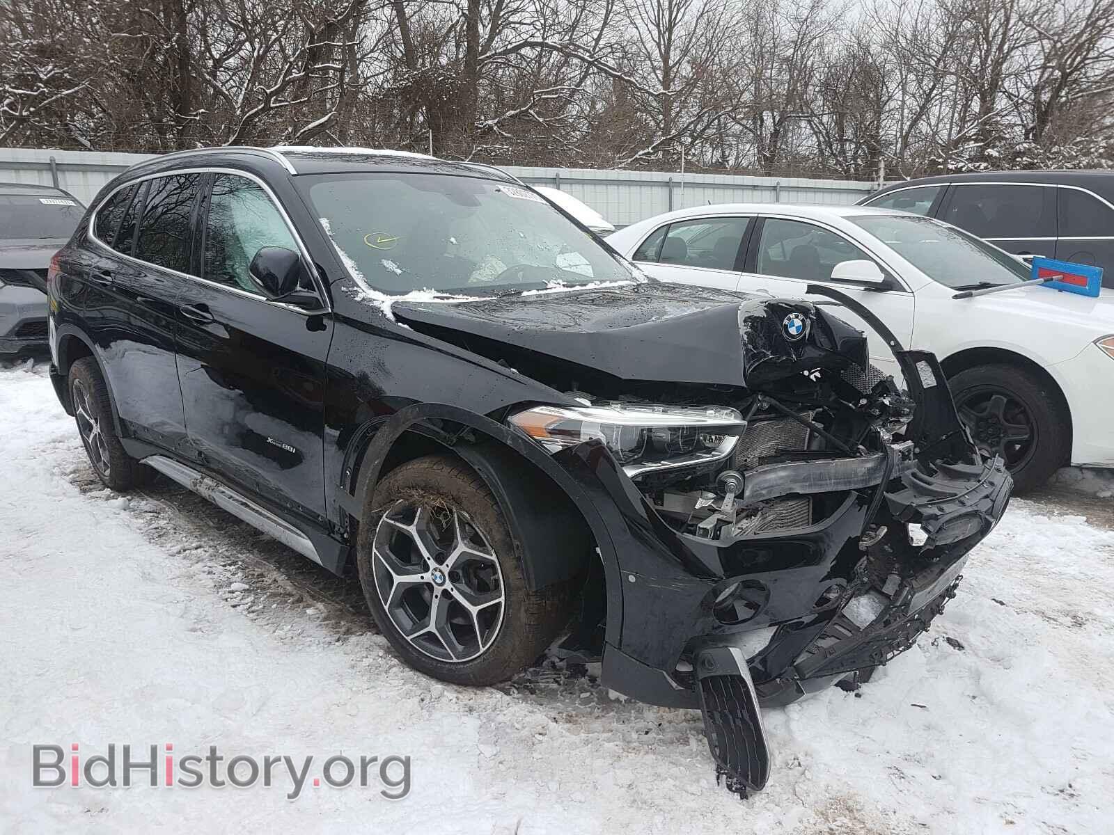 Photo WBXHT3C3XH5F80766 - BMW X1 2017
