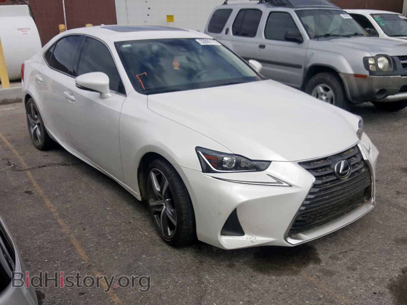 Photo JTHBA1D28H5061875 - LEXUS IS 2017