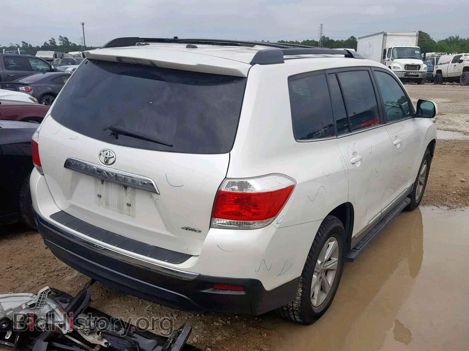 2011 TOYOTA HIGHLANDER - VIN: 5TDBK3EH4BS076632 - Фото 4