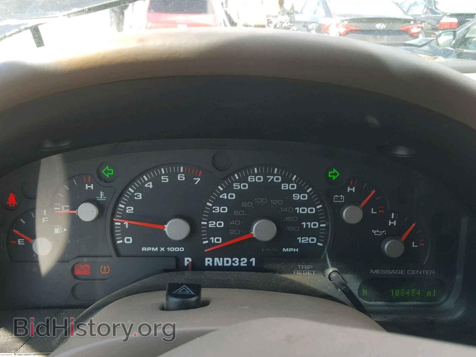 2005 FORD EXPLORER L - VIN: 1FMDU65K75ZA13359 - Photo 8
