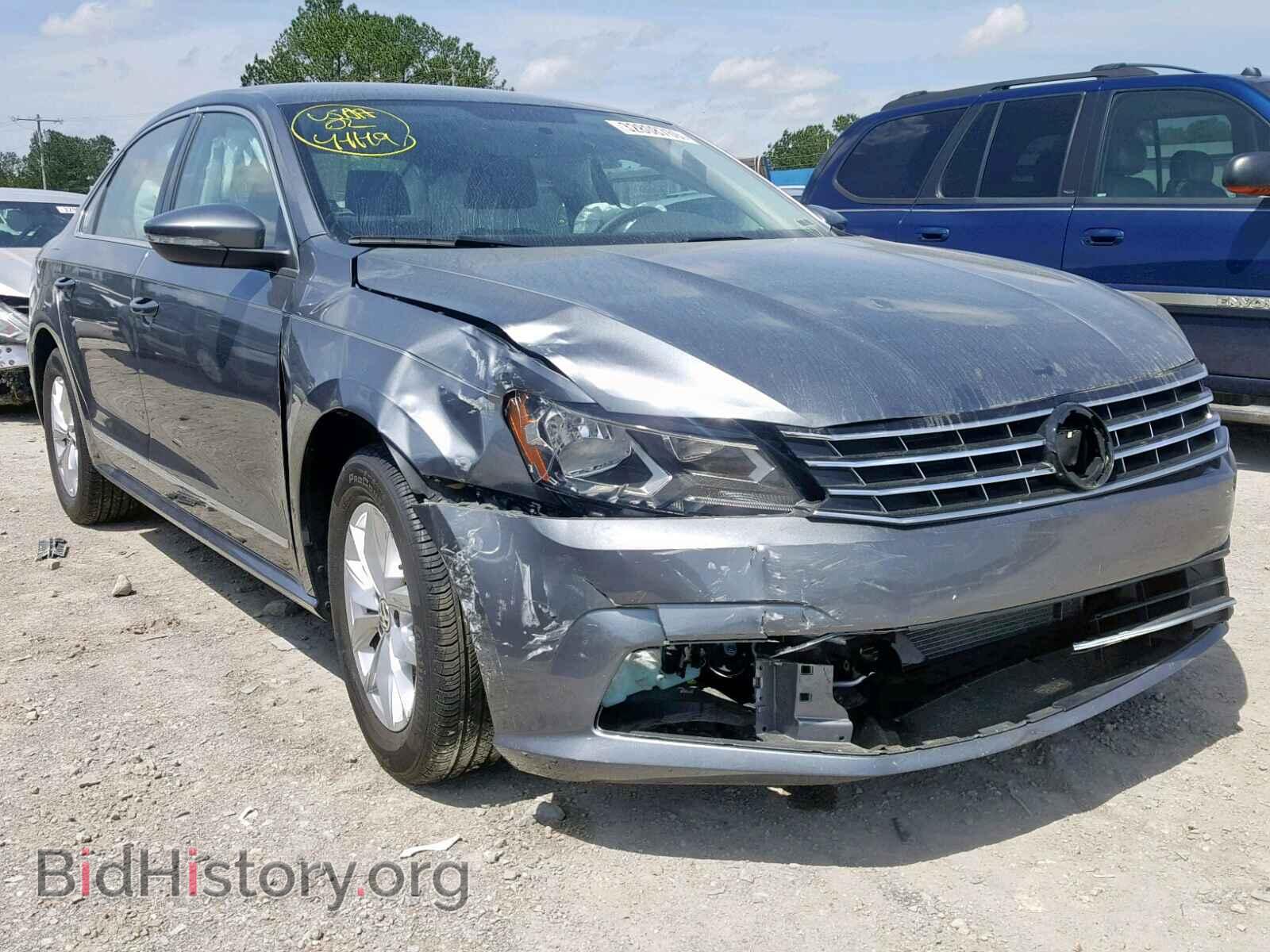 Фотография 1VWAT7A31HC008225 - VOLKSWAGEN PASSAT 2017