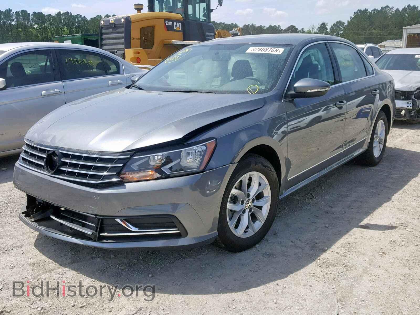 2017 VOLKSWAGEN PASSAT - VIN: 1VWAT7A31HC008225 - Фото 2