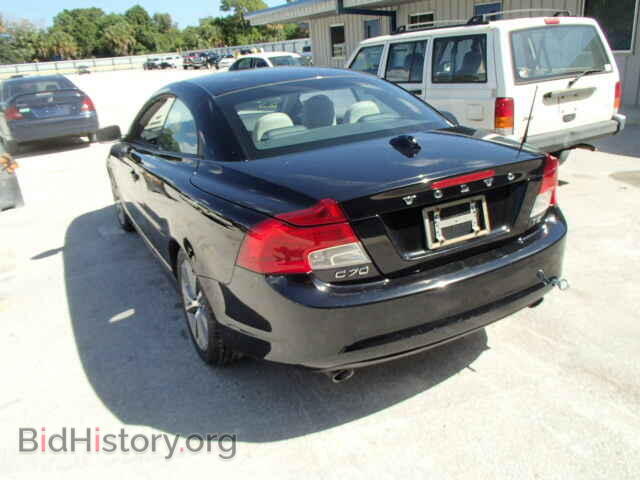 2011 VOLVO C70 - VIN: YV1672MC2BJ113574 - Фото 3