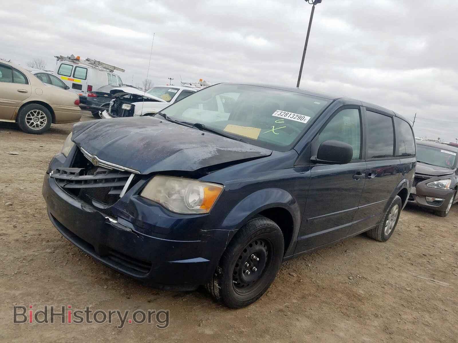 2008 CHRYSLER TOWN & COU - VIN: 2A8HR44H18R819979 - Фото 2