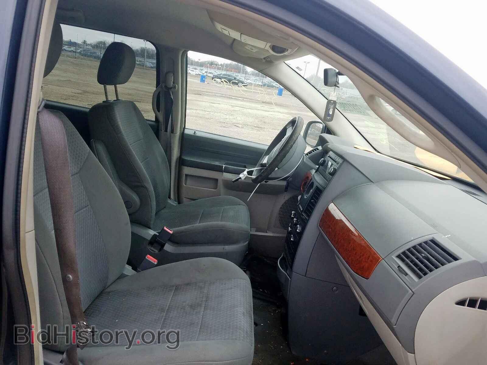 2008 CHRYSLER TOWN & COU - VIN: 2A8HR44H18R819979 - Фото 5