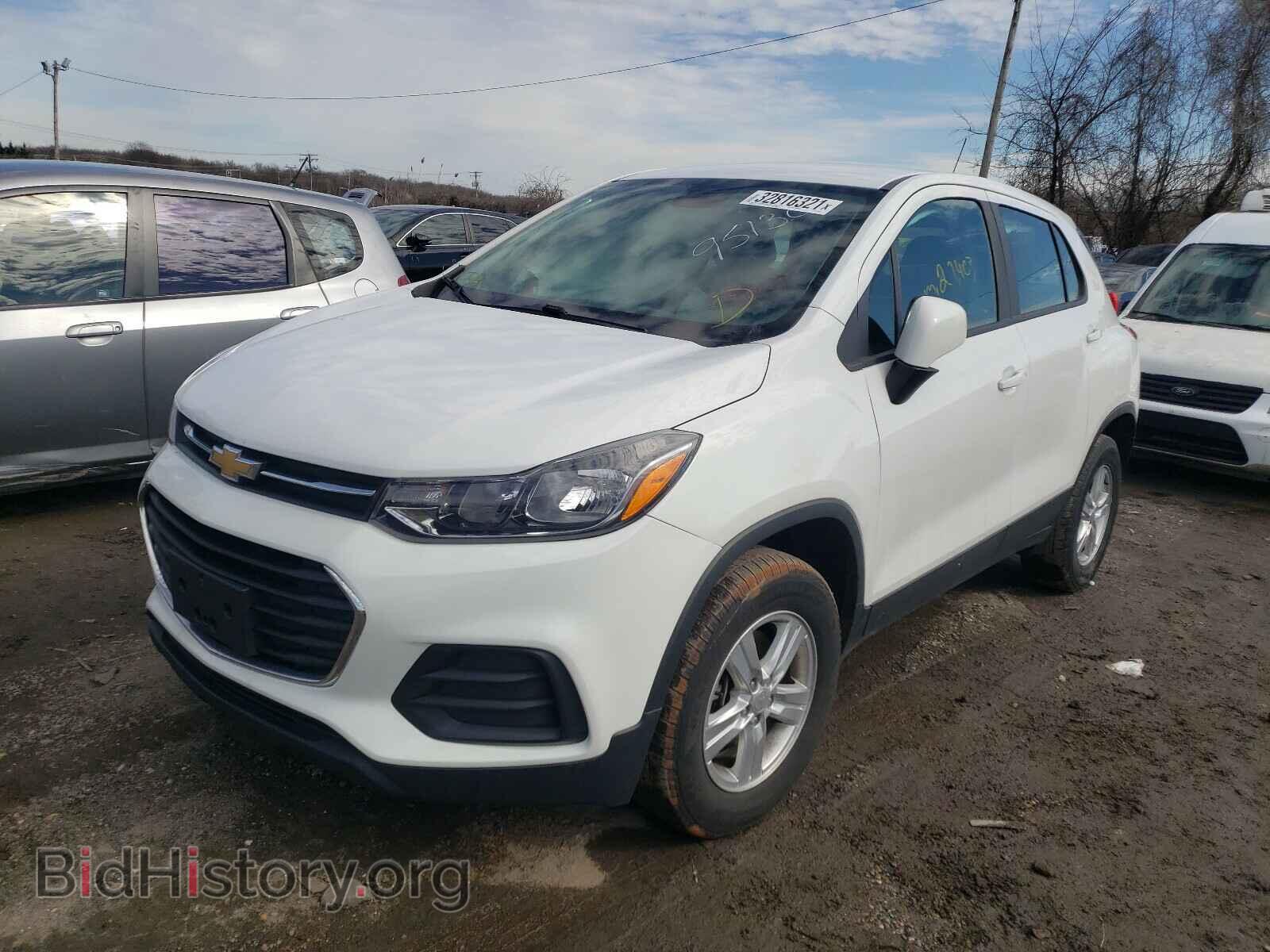 2017 CHEVROLET TRAX - VIN: 3GNCJNSB4HL195130 - Фото 2