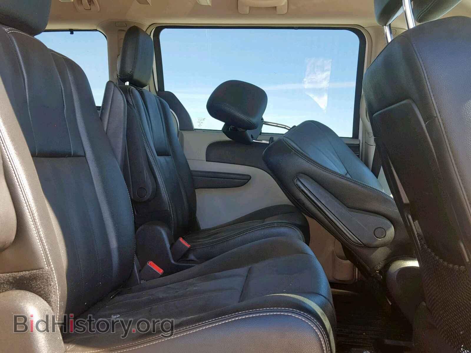 2015 CHRYSLER TOWN & COU - VIN: 2C4RC1BG5FR526475 - Фото 6