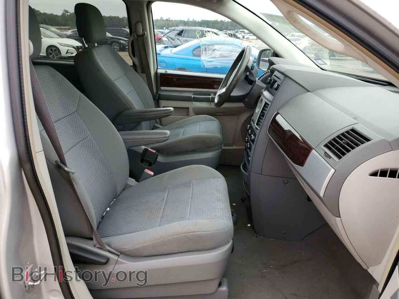 2010 CHRYSLER MINIVAN - VIN: 2A4RR5D10AR288889 - Фото 5