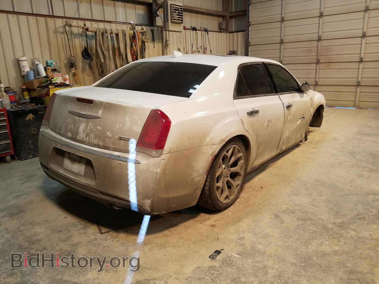 2017 CHRYSLER 300 - VIN: 2C3CCAET2HH582269 - Фото 4