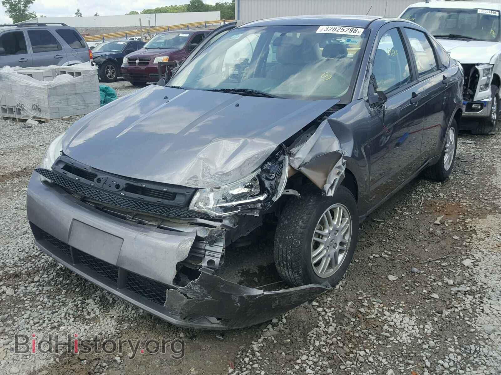 2011 FORD FOCUS - VIN: 1FAHP3FN2BW141550 - Фото 2