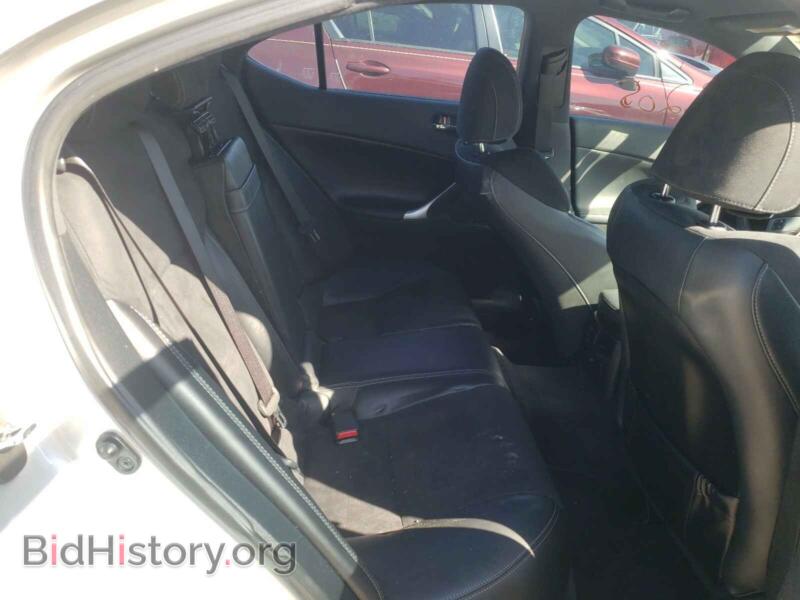 2011 Lexus IS (VIN JTHBF5C22B5130741) — photo 6 of 10