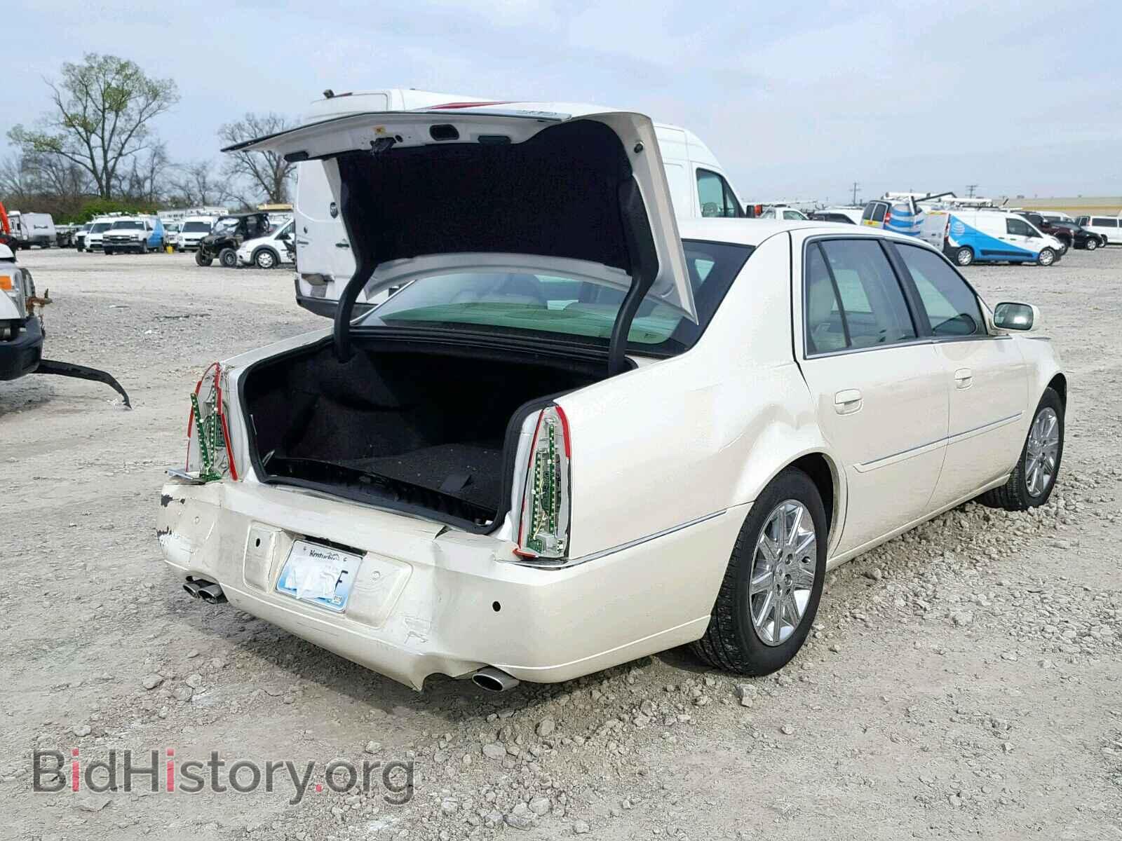 2011 CADILLAC DTS - VIN: 1G6KH5E61BU114079 - Фото 4