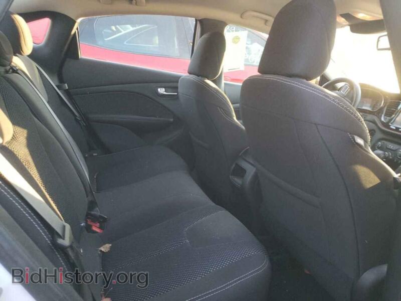 2015 Dodge DART (VIN 1C3CDFBB8FD275978) — photo 6 of 10