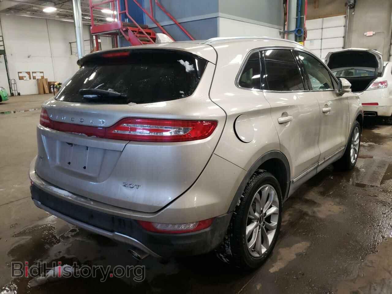 2017 LINCOLN MKC - VIN: 5LMCJ2C95HUL15552 - Photo 4