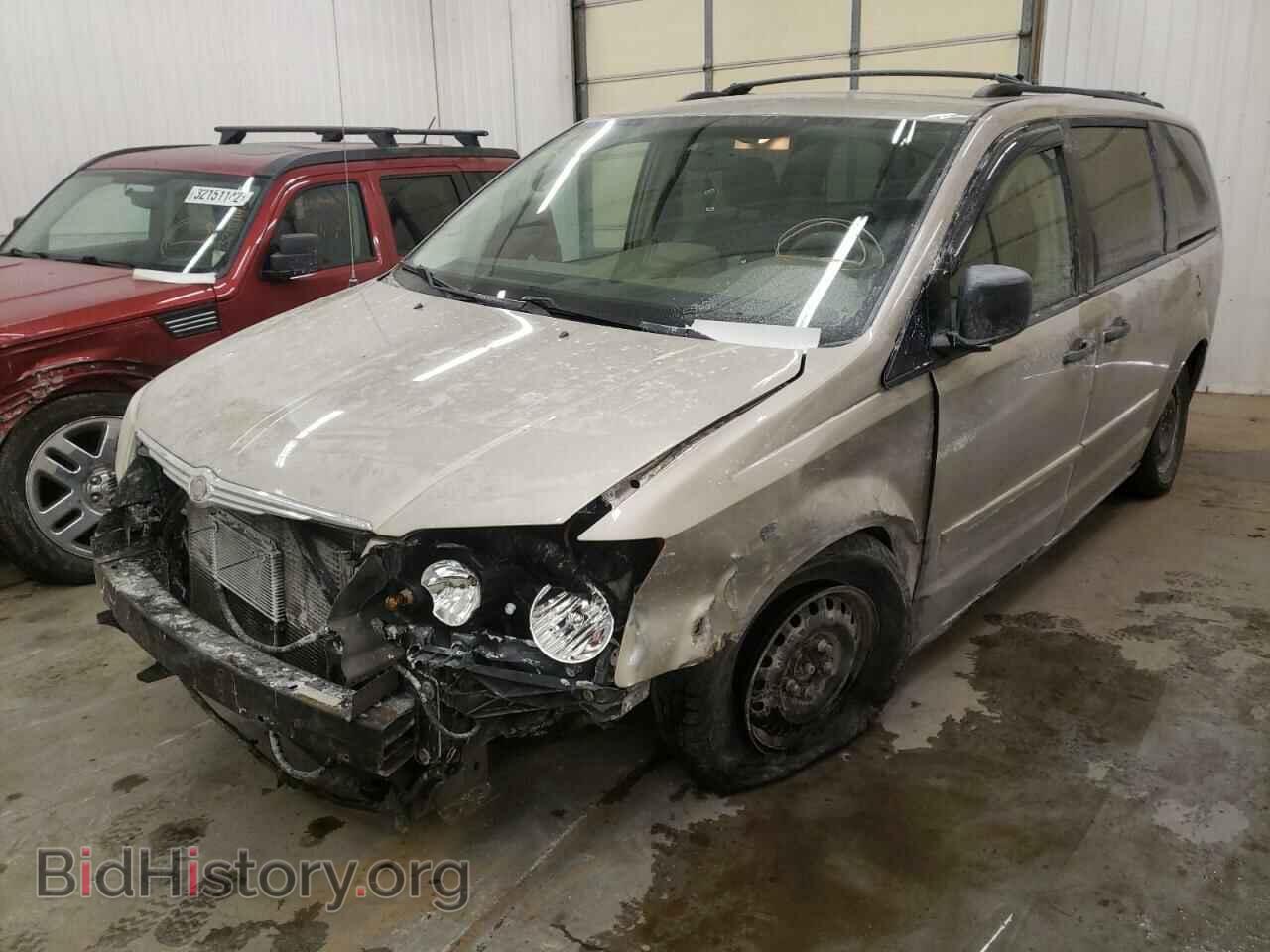 2008 CHRYSLER MINIVAN - VIN: 2A8HR44H28R730633 - Фото 2