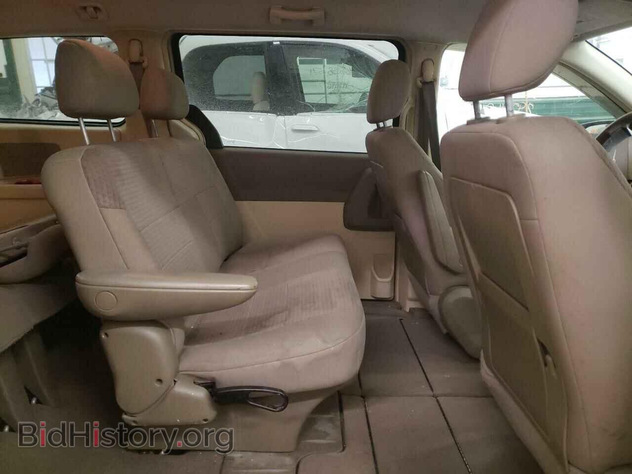 2008 CHRYSLER MINIVAN - VIN: 2A8HR44H28R730633 - Фото 6