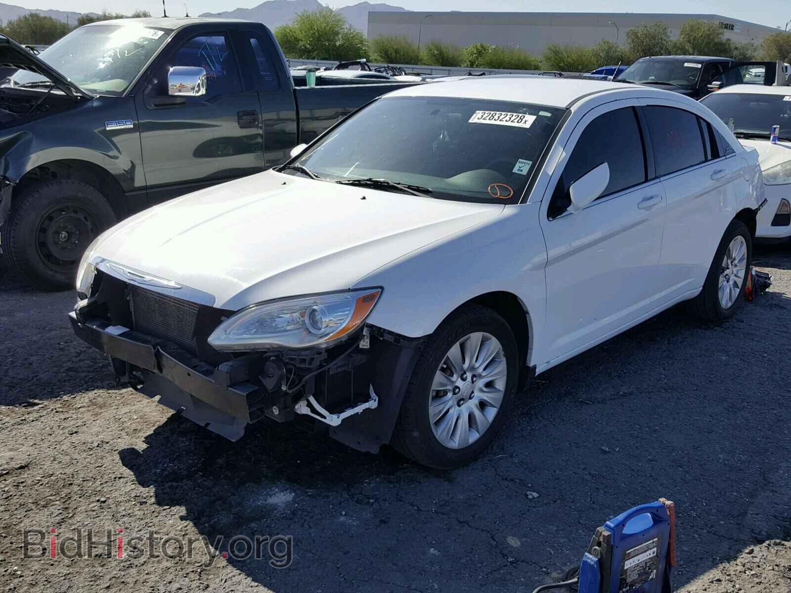 2013 CHRYSLER 200 - VIN: 1C3CCBAB8DN646609 - Photo 2