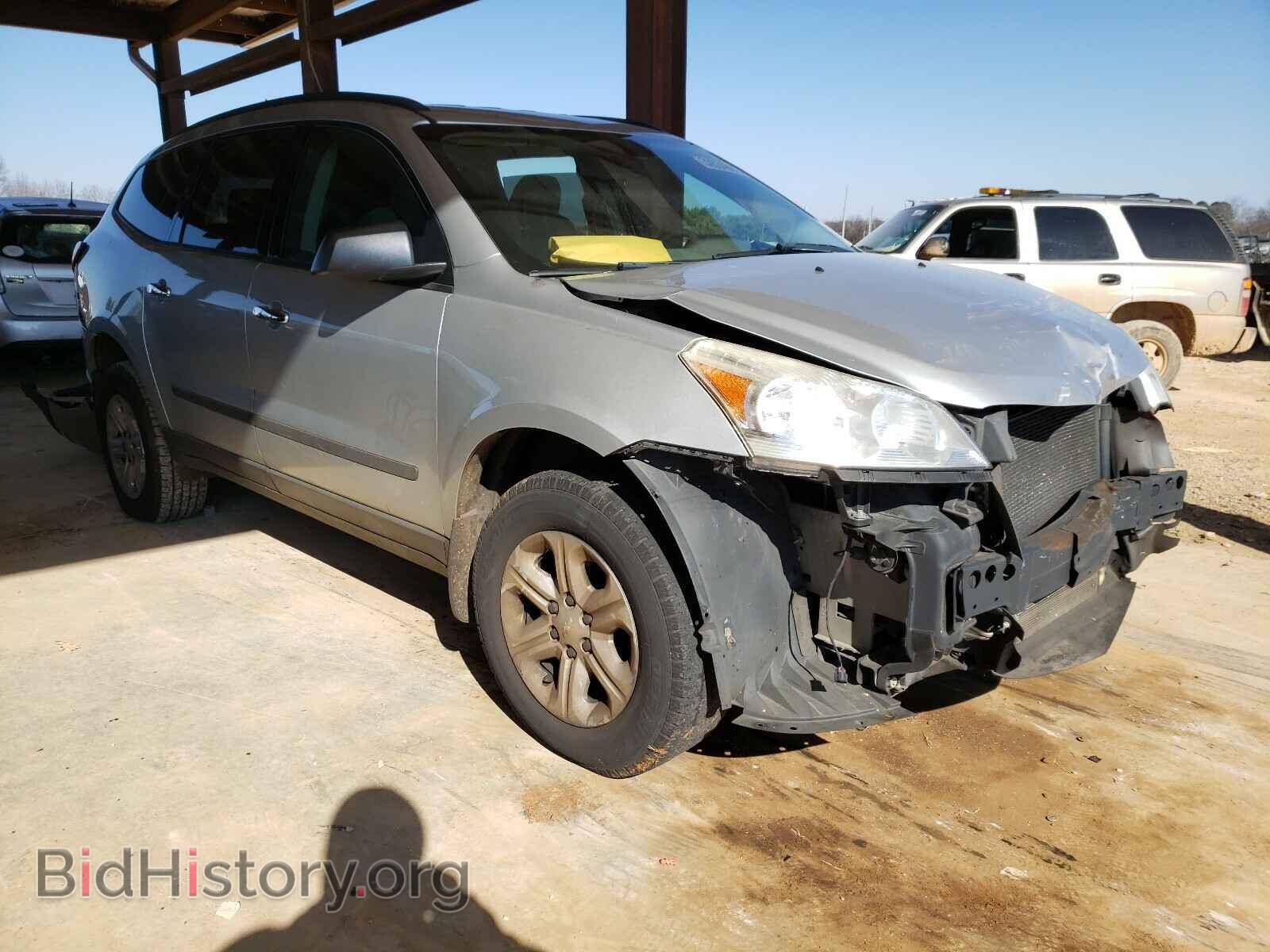 Photo 1GNKRFED9BJ362202 - CHEVROLET TRAVERSE 2011