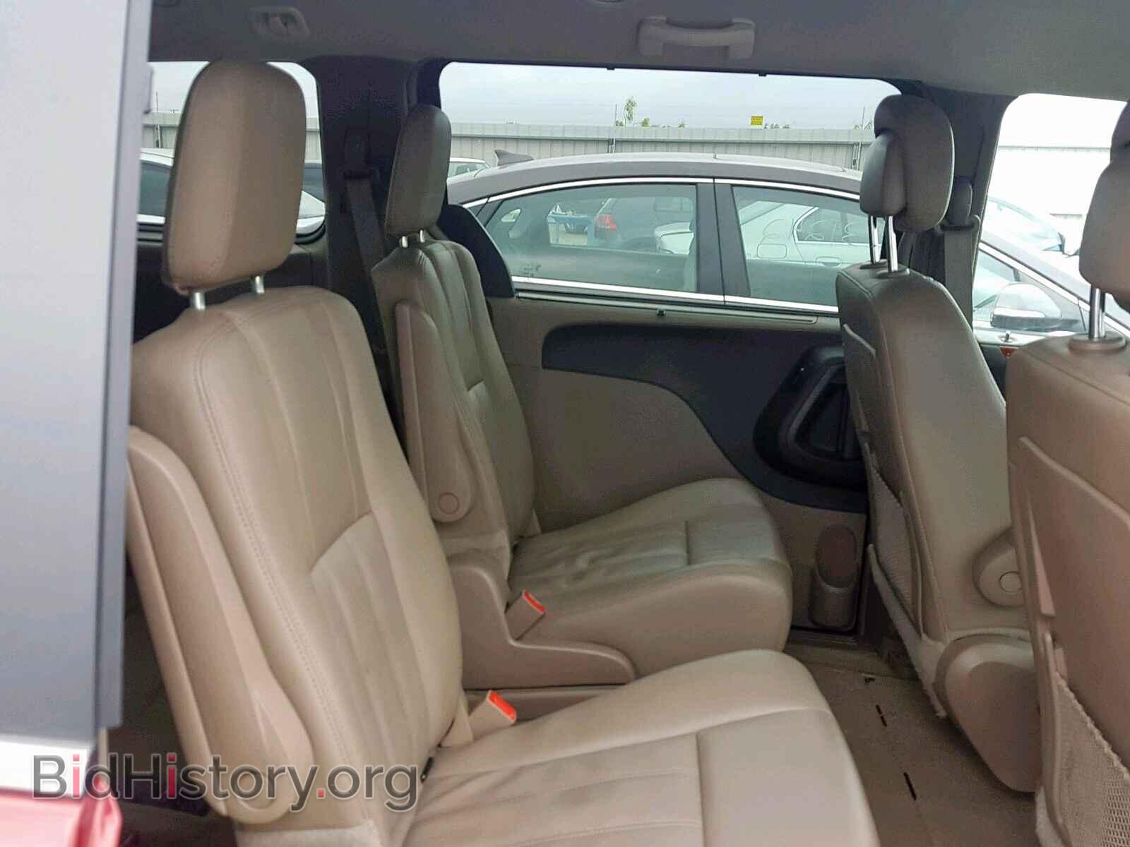2015 CHRYSLER TOWN & COU - VIN: 2C4RC1BG2FR589940 - Фото 6