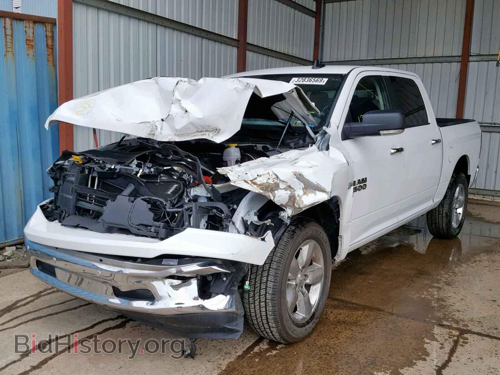2018 RAM 1500 SLT - VIN: 3C6RR7LTXJG230368 - Фото 2
