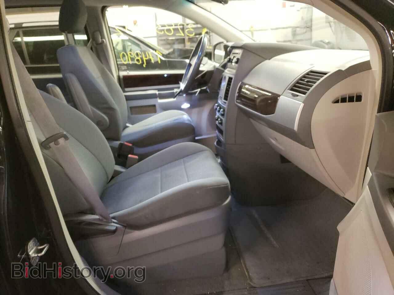 2010 CHRYSLER MINIVAN - VIN: 2A4RR5D1XAR141057 - Фото 5