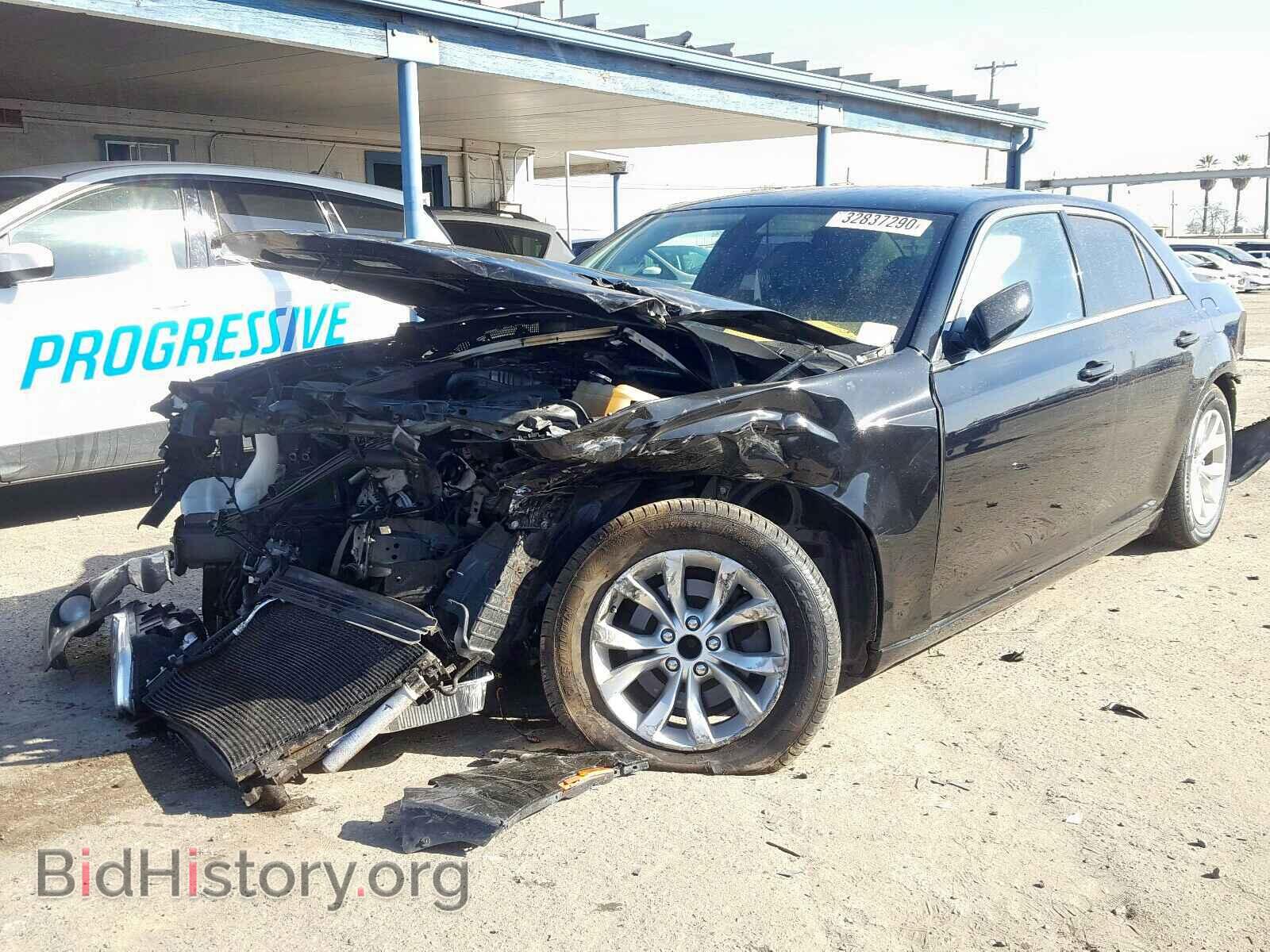 2015 CHRYSLER 300 - VIN: 2C3CCAAG1FH891771 - Photo 2