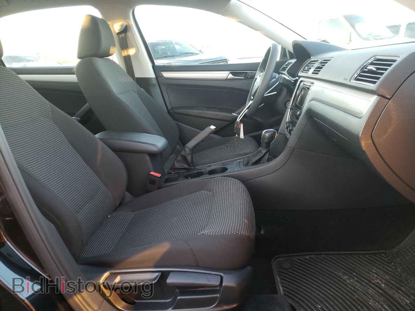 2017 VOLKSWAGEN PASSAT - VIN: 1VWAT7A32HC074721 - Фото 5