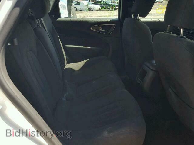 2015 CHRYSLER 200 - VIN: 1C3CCCAB0FN630669 - Photo 6