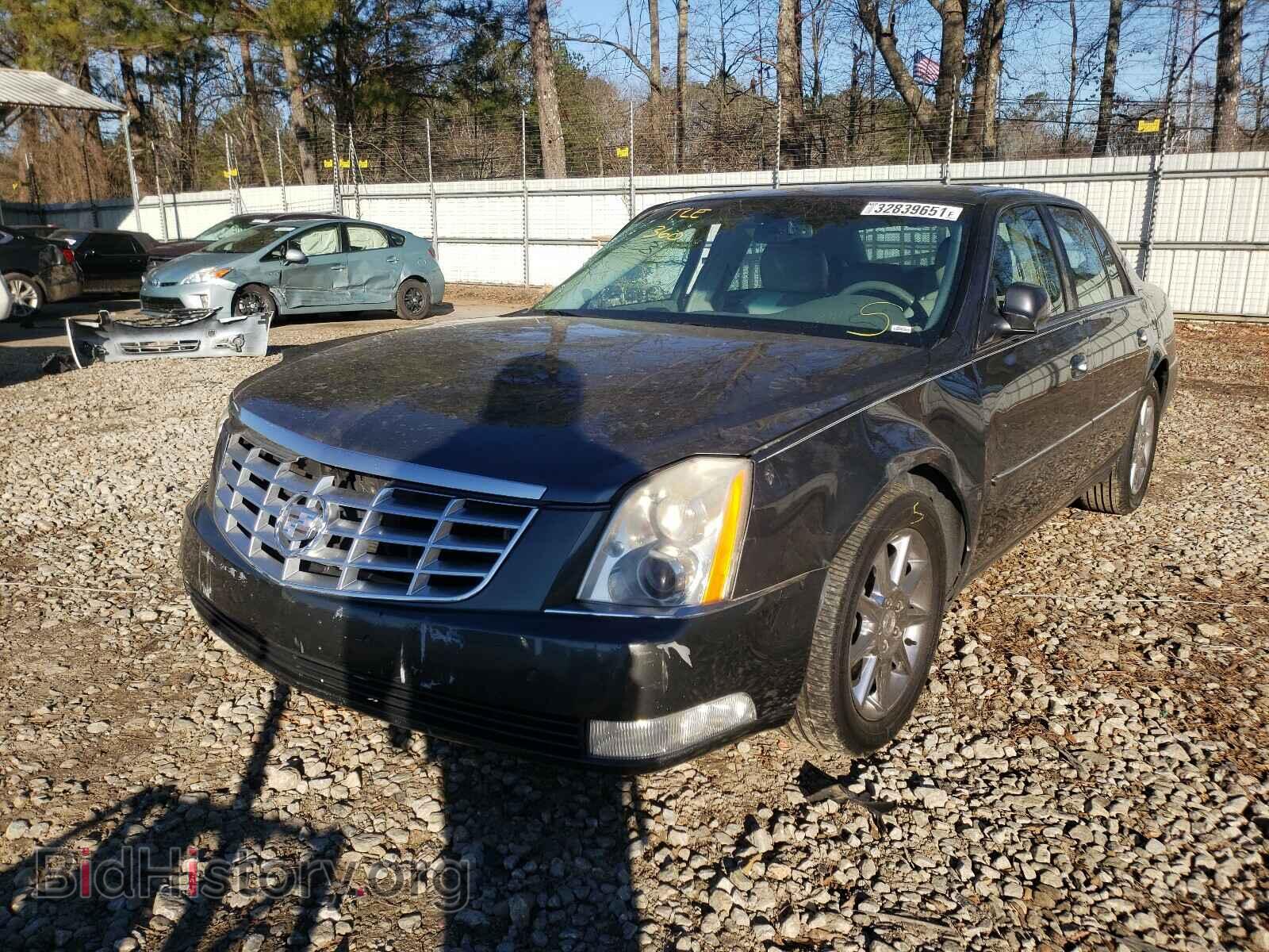 2010 CADILLAC DTS - VIN: 1G6KD5EY9AU101351 - Фото 2