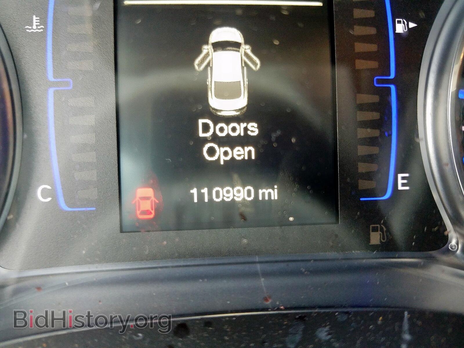 2015 CHRYSLER 200 - VIN: 1C3CCCABXFN606265 - Фото 8