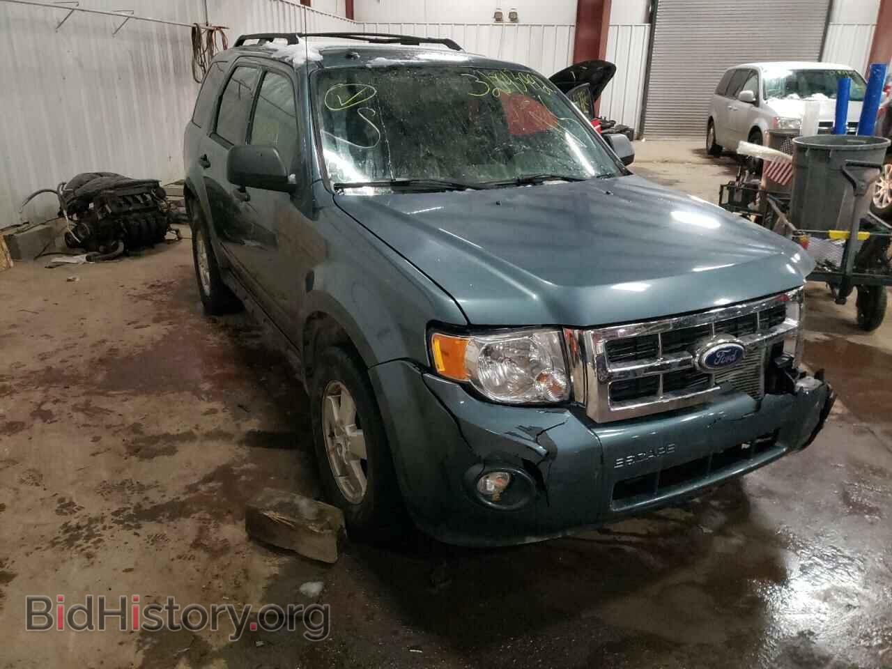 Фотография 1FMCU0DG2AKA60923 - FORD ESCAPE 2010