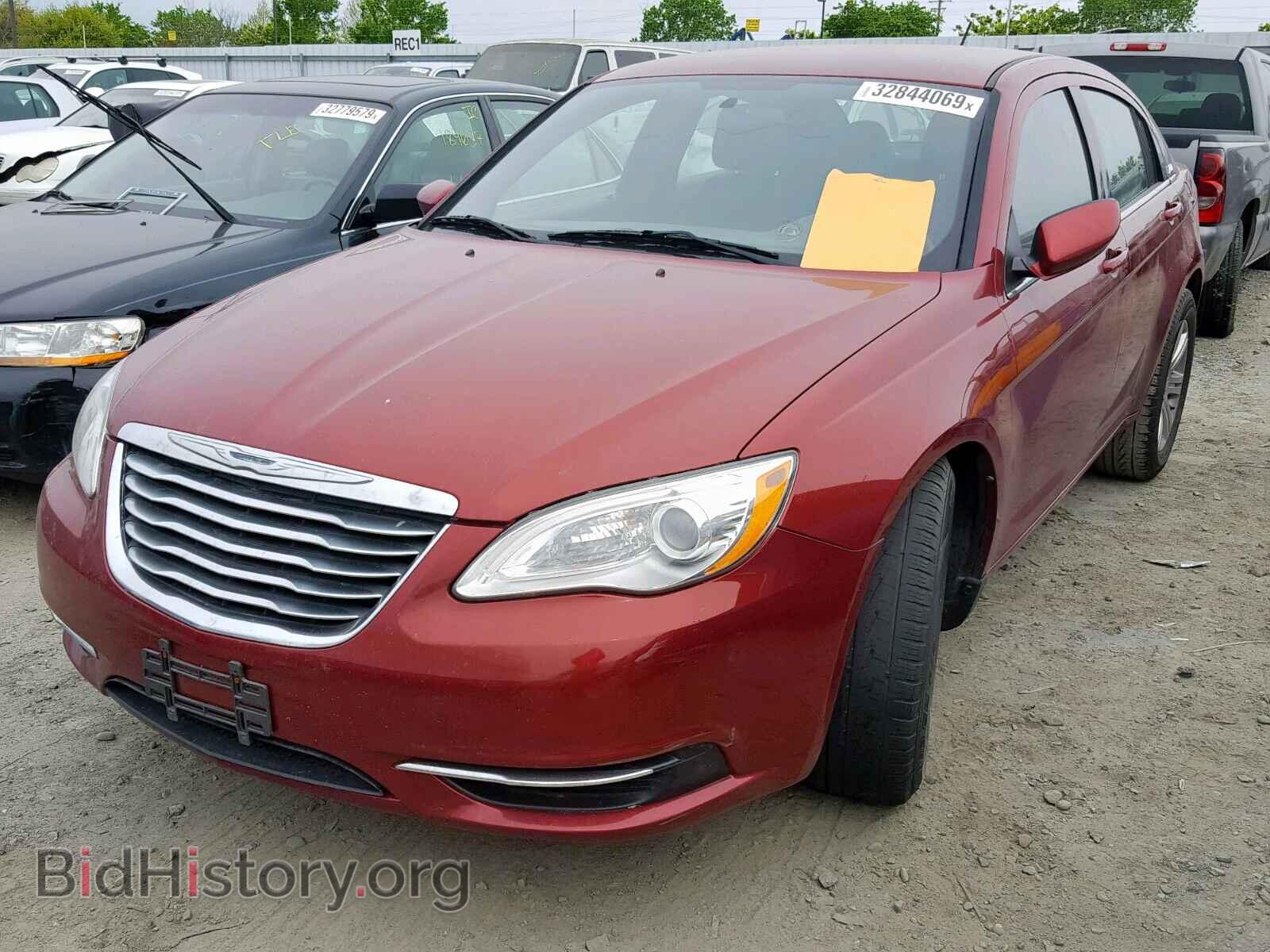2013 CHRYSLER 200 - VIN: 1C3CCBAB0DN670192 - Photo 2