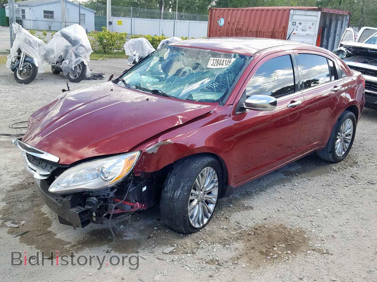 2011 CHRYSLER 200 - VIN: 1C3BC2FB5BN600821 - Фото 2