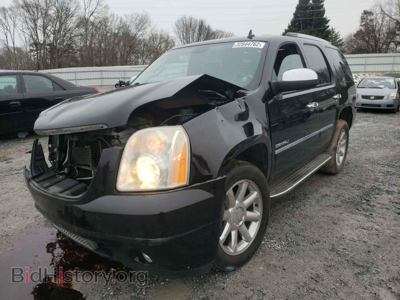 2011 GMC YUKON - VIN: 1GKS2EEF4BR241429 - Фото 2